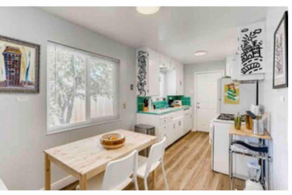 Smart Eclectic Art House Near Uc Davis Med Center Villa Sacramento Exterior foto
